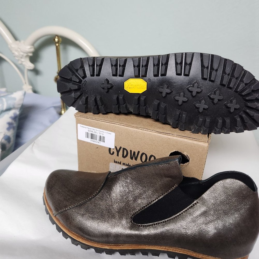 Cydwoq Prevail Shooties Slip On Pewter 37.5 - Picture 2 of 4
